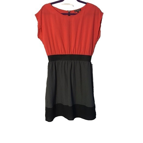 BeBop Woman's Color Block‎ Dress With Elastic Waist Band Size Large - Picture 1 of 8